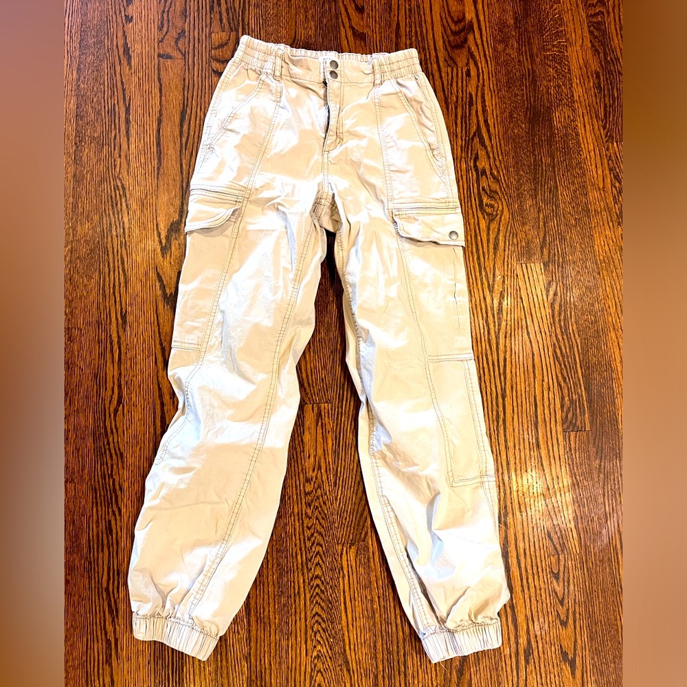 BEIGE CARGO PANTS WITH ELASTICIZED ANKLES